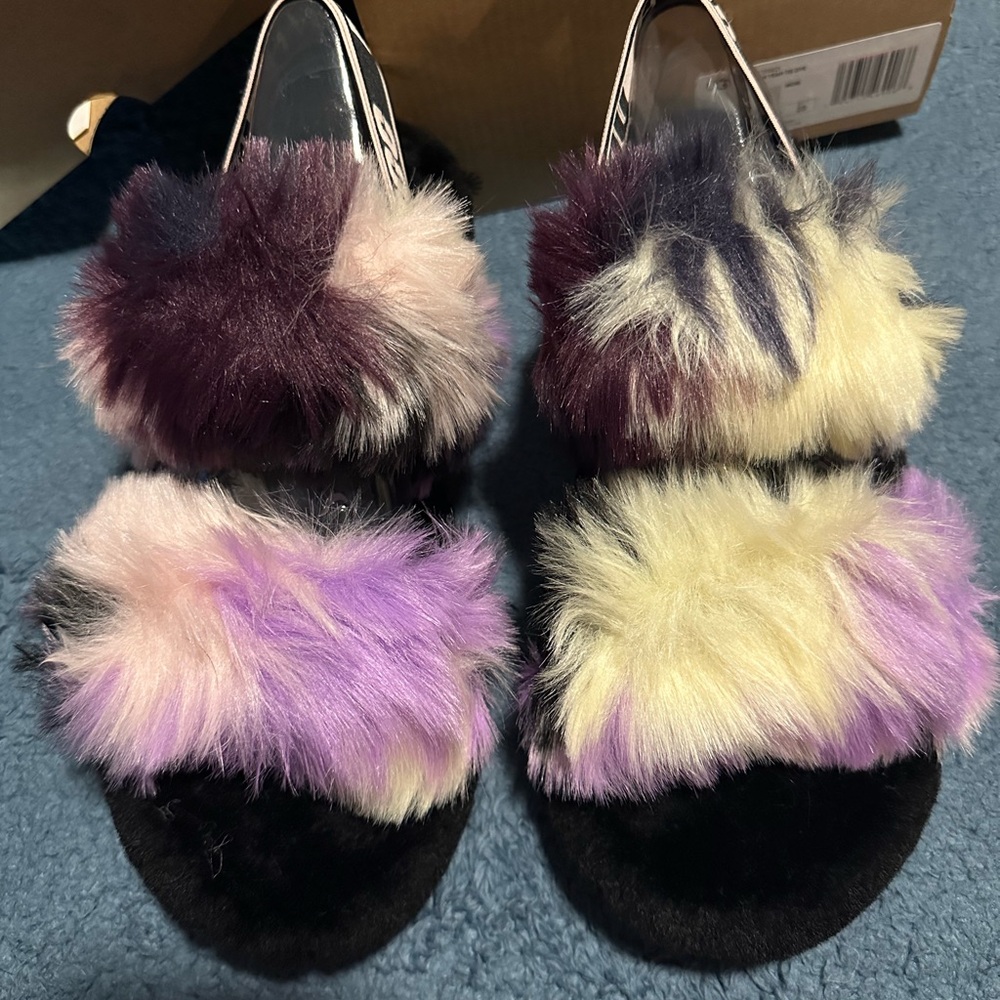 UGG Women's Oh Yeah Tie Dye Slipper size 6 or 37